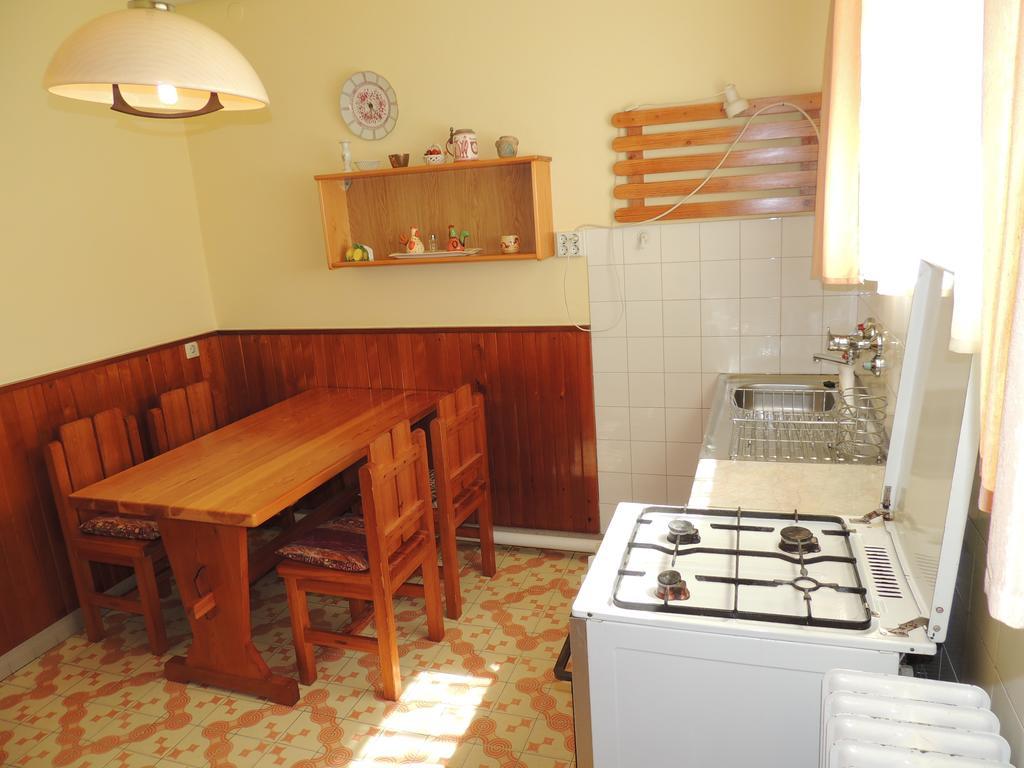 Roselio Garden Apartment Heviz Room photo