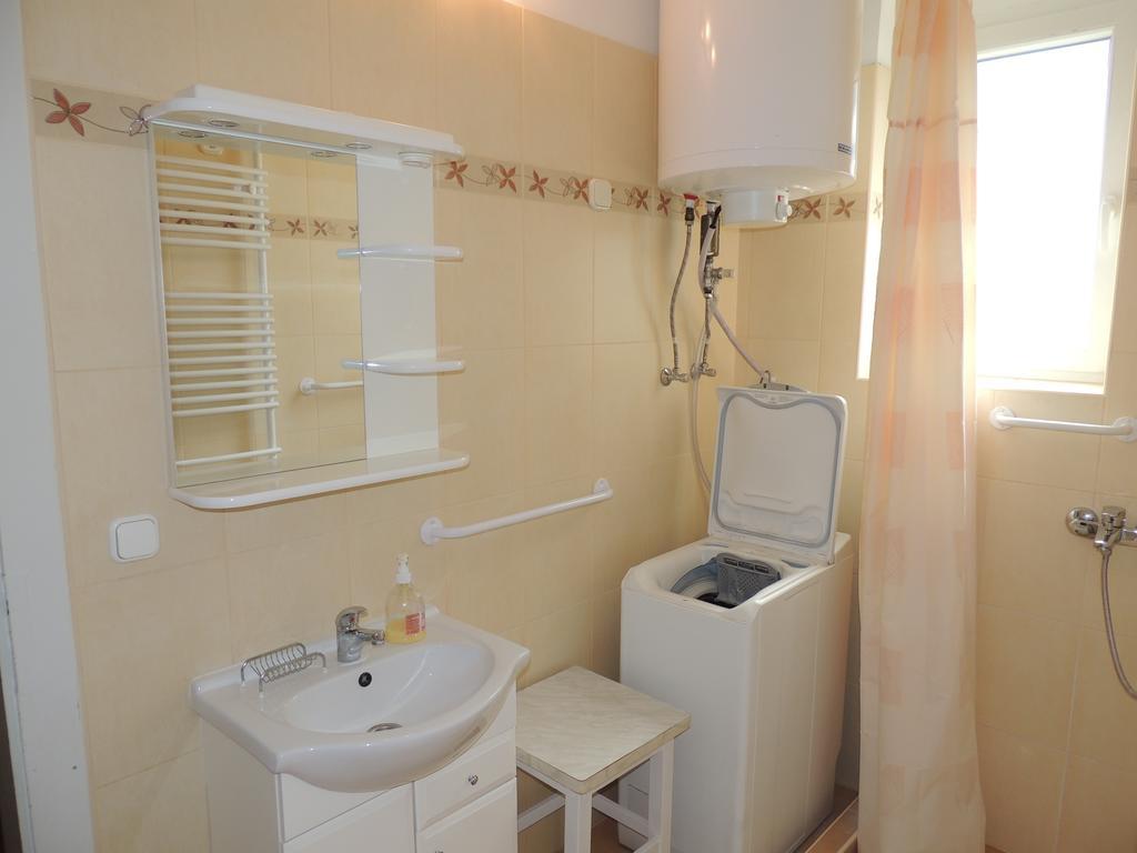 Roselio Garden Apartment Heviz Exterior photo